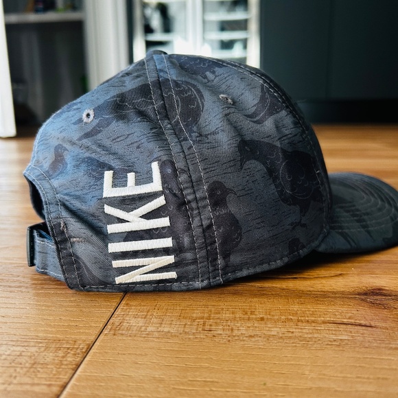 Nike Dri-Fit Classic99 Brooks Koepka Black Pigeon Adjustable Golf Hat - Picture 2 of 7